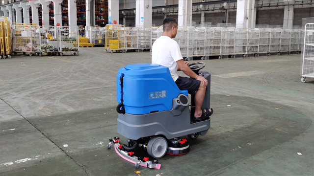 潔臣士洗地機(jī)助力校園高效保潔